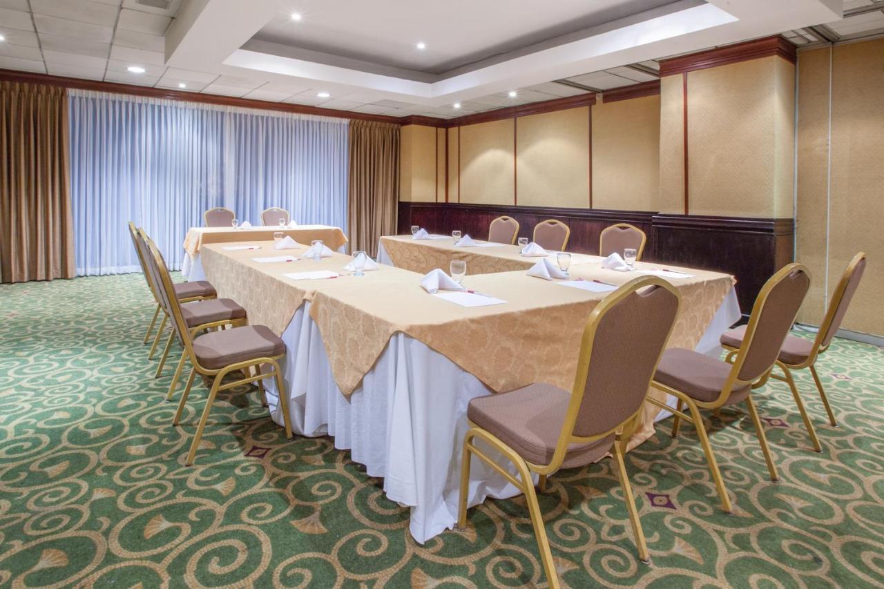 Hotel Crowne Plaza San Pedro Sula Extérieur photo